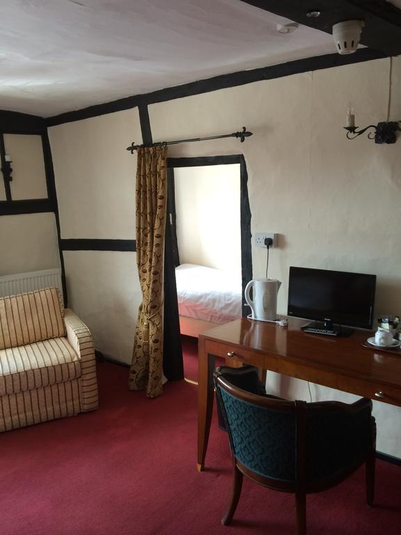 The Abbots Fireside - Channel Tunnel 엘함 외부 사진